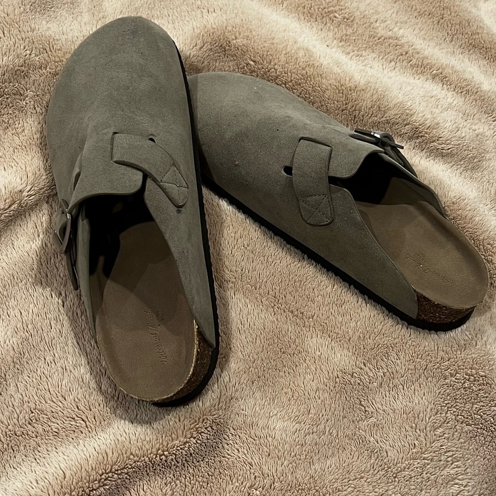 Universal Threads clog / mules